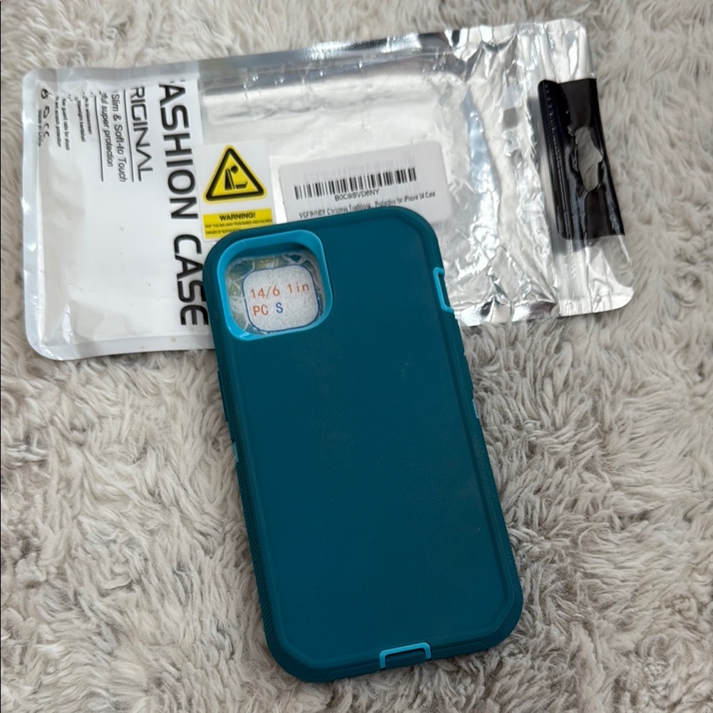 Soft Teal iPhone 14 Case